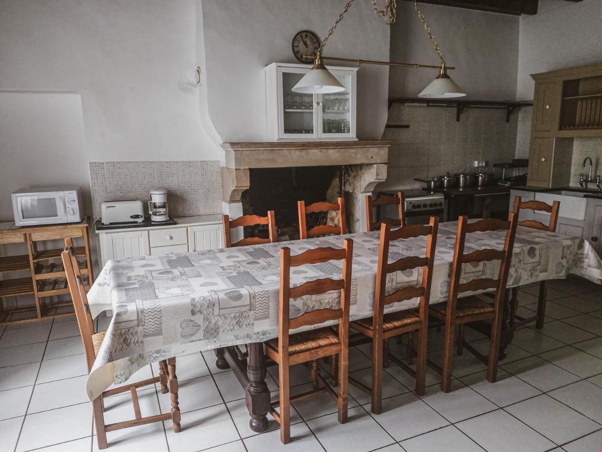 La Laujere Ivie - Gite & Piscine Privative Saint-Hilaire-du-Bois  المظهر الخارجي الصورة