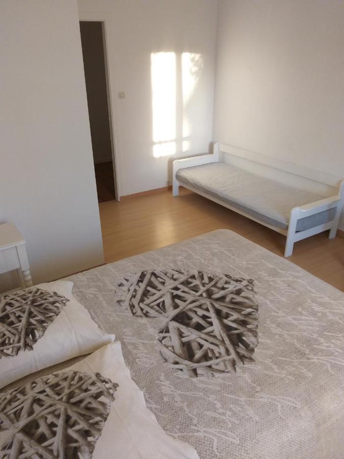 La Laujere Ivie - Gite & Piscine Privative Saint-Hilaire-du-Bois  المظهر الخارجي الصورة
